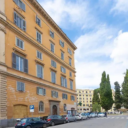 Amazing 3 Bedrooms Prati Vatican Rome
